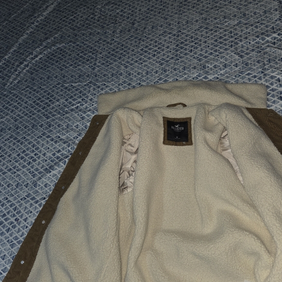 Hollister Other - Hollister Corduroy  Teddy Jacket